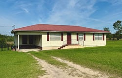 6474 Old Axson Rd, Douglas, GA 31535