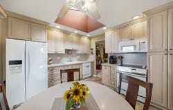15440 Alameda Avenue, Oak Forest, IL 60452
