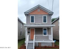 855 Pasteur Street, New Bern, NC 28560