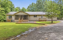 3291 Cumberland Lakes Drive, Monterey, TN 38574