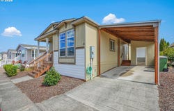 1000 S MCKERN Ct, Newberg, OR 97132