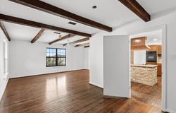 927 E Walnut St, La Grange, TX 78945