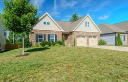 284 Aspen Drive, Lenoir City, TN 37771
