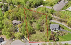 2 Country Club Place, South Abington, PA 18411