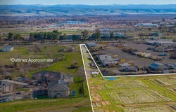 56.19 Vista Way, Red Bluff, CA 96080