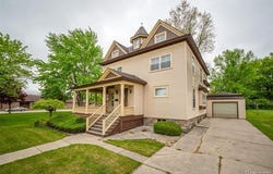 207 N Pine River Street, Ithaca, MI 48847