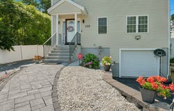 133 Apricot St, Worcester, MA 01603