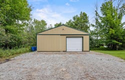 245 BAY Road, PESHTIGO, WI 54157