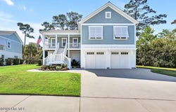975 Softwind Way, Southport, NC 28461