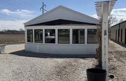 936 E Us Highway 30, Carroll, IA 51401