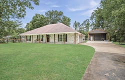 8235 Keith Rd, Lumberton, TX 77657