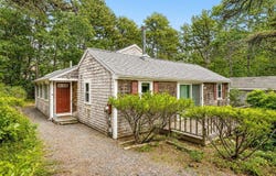 10 Bartlett Road, Wellfleet, MA 02667