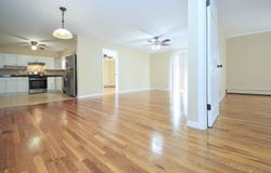 8999 Kennedy Drive, Des Plaines, IL 60016
