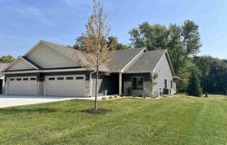 1789-1 Golf Course Boulevard, Independence, IA 50644