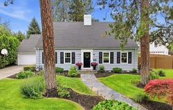 1204 E Overbluff Rd, Spokane, WA 99203