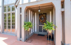 33 Sunset Drive, Anniston, AL 36207
