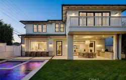 1002 10th, Manhattan Beach, CA 90266