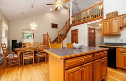 29 Morningside St, Leominster, MA 01453