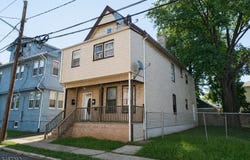 244 Leslie St, Newark City, NJ 07112-1326