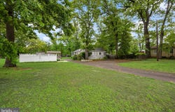 513 EGGERTS CROSSING Road, TRENTON, NJ 08638