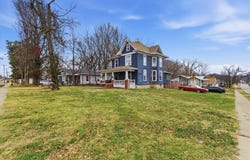 1450 N Broadway Avenue, Springfield, MO 65802