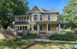 105 S Carroll St, Rock Rapids, IA 51246