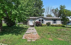 401 walnut Street, Walnut, IA 51577