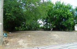809 E 5th Street, Bonham, TX 75418