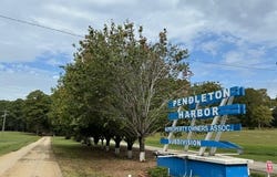 220 Kennon Drive, Hemphill, TX 75948