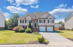 632 Castleridge Rd, Vinton, VA 24179