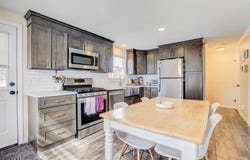 46A Walnut St, Pompton Lakes Boro, NJ 07442-1142