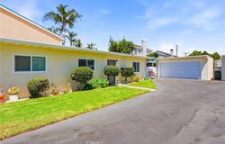 220 Knox Place, Costa Mesa, CA 92627