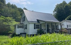 53 Meadow Breeze Lane, Kermit, WV 25674