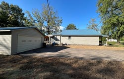121 2ND ST, BIG SANDY, TN 38221