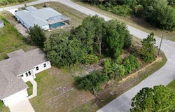 2025 Robert Avenue, Alva, FL 33920