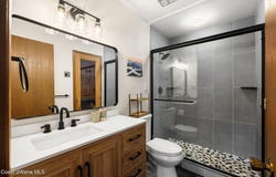 90 Stella Ln, Sandpoint, ID 83864