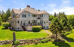 100 Memory Lane, Holden, ME 04429