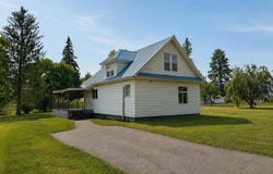 146 5th St, Plummer, ID 83851