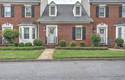 2024 W Manor Court, Kingsport, TN 37660