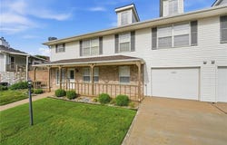 2002 S Hummel Drive, Independence, MO 64055