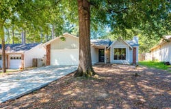 5 Smoking Oaks Drive, Maumelle, AR 72113
