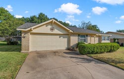 721 Pawnee Trail, Hewitt, TX 76643