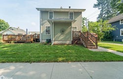 417 10th Street, Ames, IA 50010