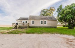 6528 Lilac Road, Clinton, IL 61727