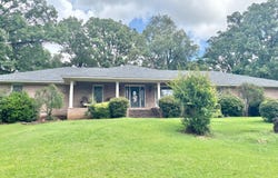 510 Forrest Hill Drive, Grenada, MS 38901