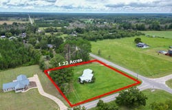 2251 Zoar Rd, Baxley, GA 31513