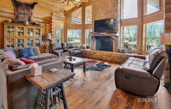 704 E Creekside Dr, Mammoth Creek, UT 84735