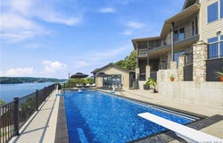 1104 Beacon Pointe Circle, Lake Ozark, MO 65049