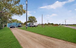 224 Old Coach Ln, Elgin, TX 78621