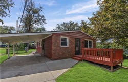 10557 E Lake Drive, Independence, MO 64053